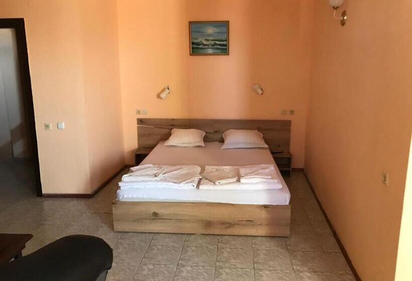 经典四人房间, Guest House Petrovi