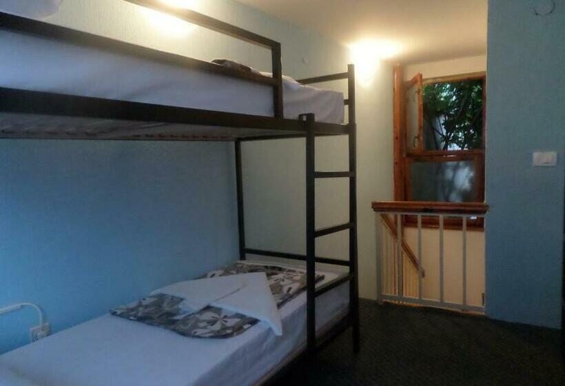 Economy Quadruple Room, Guesthouse Titi Mostar