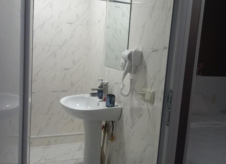 اتاق خانوادگی, Ira & Vaso S Guest House Borjomipark