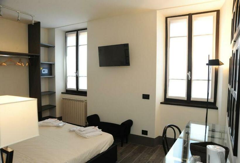 سوییت جونیور, La Mainolda B&b