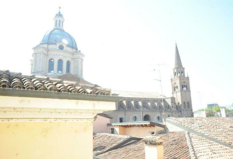 سوییت جونیور, La Mainolda B&b