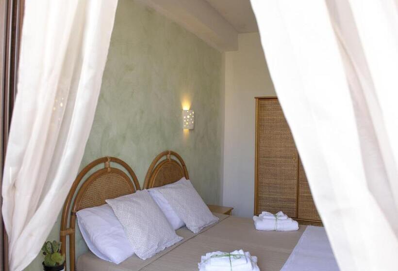 Номер Стандарт с Балконом, Residence Borgo Latino  Localo