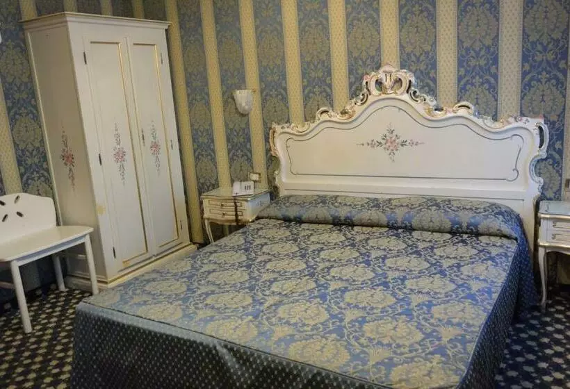 اتاق استاندارد سه نفره, Belle Arti