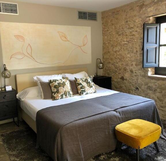 Номер Стандарт, Castell D Emporda