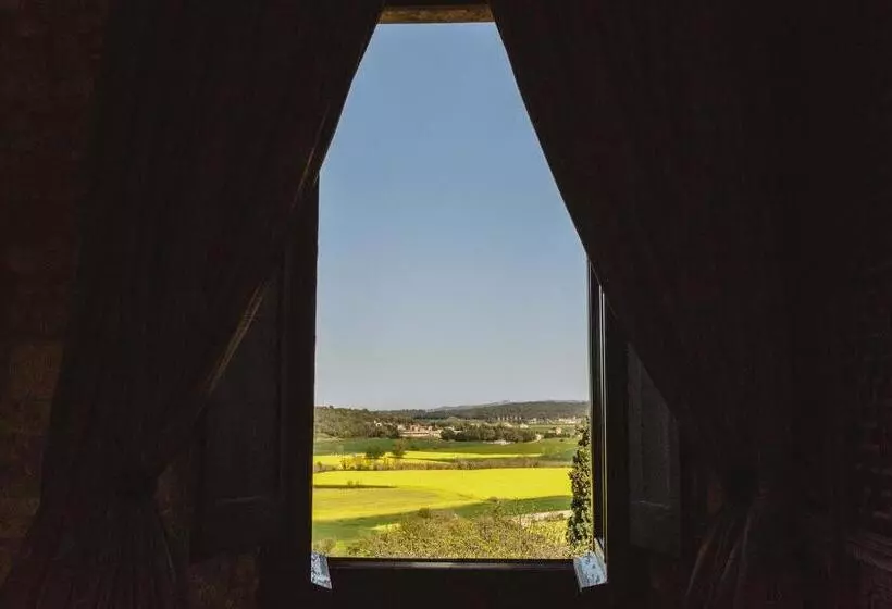 スタンダードルーム, Castell D Emporda