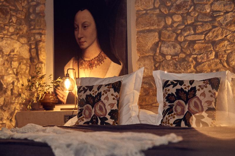 Номер Премиум, Castell D Emporda