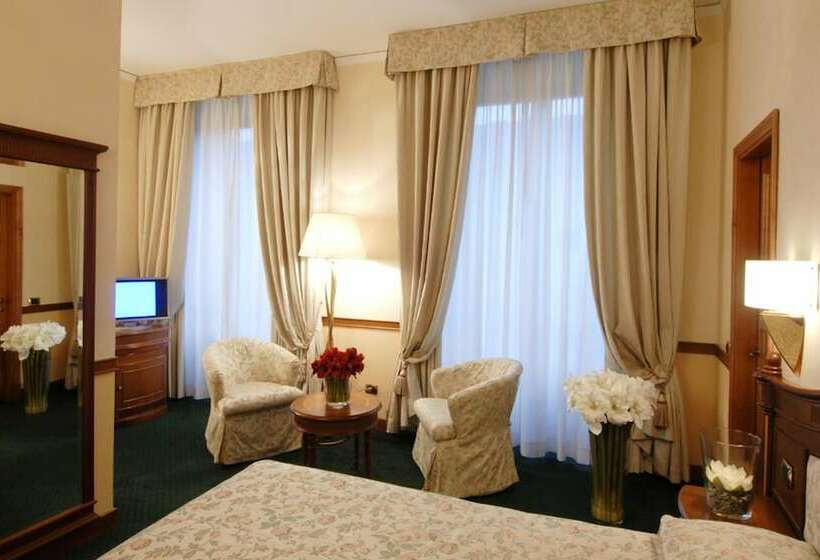 اتاق اجرایی, Degli Orafi