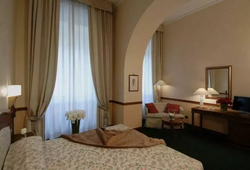 اتاق استاندارد سه نفره, Degli Orafi
