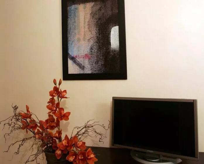 اتاق اکونومی, Degli Orafi