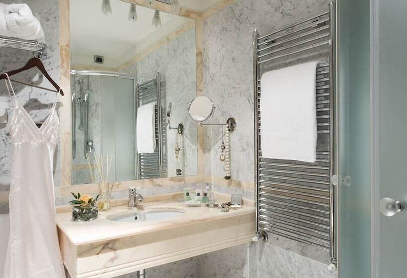 اتاق استاندارد یک نفره, Degli Orafi