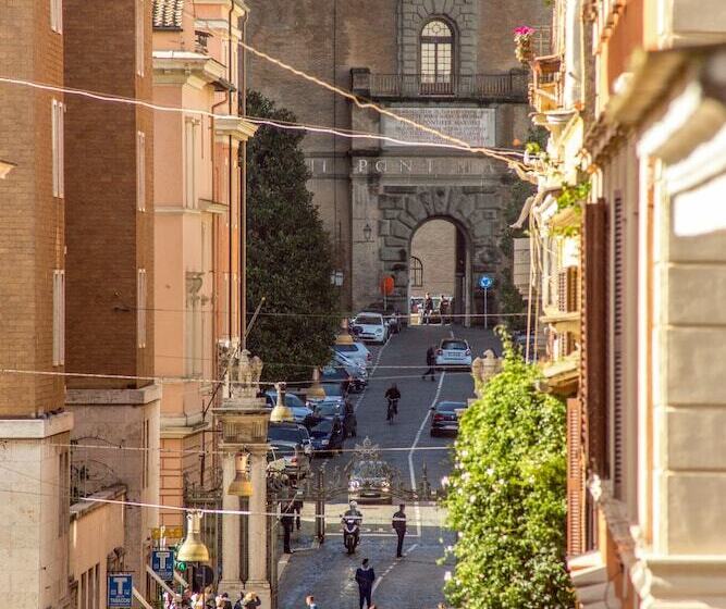 Полулюкс, Della Conciliazione