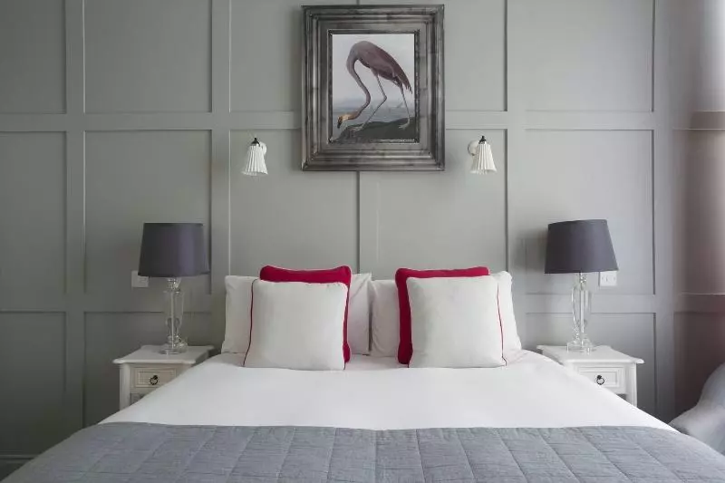 Superior Room, Georgian House