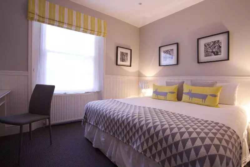 Classic Room, Georgian House