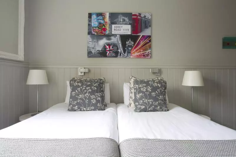 Classic Room, Georgian House