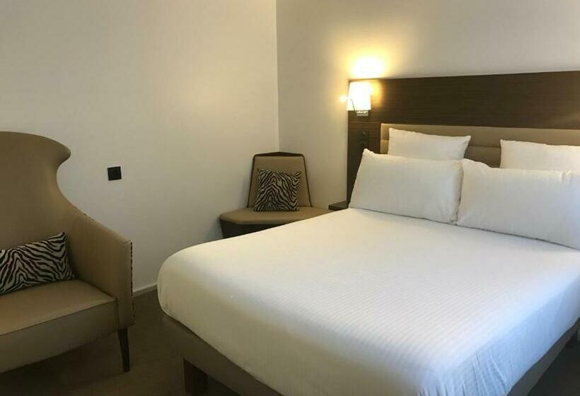 חדר סטנדרט עם מרפסת, Hôtel & Appartements Monsigny