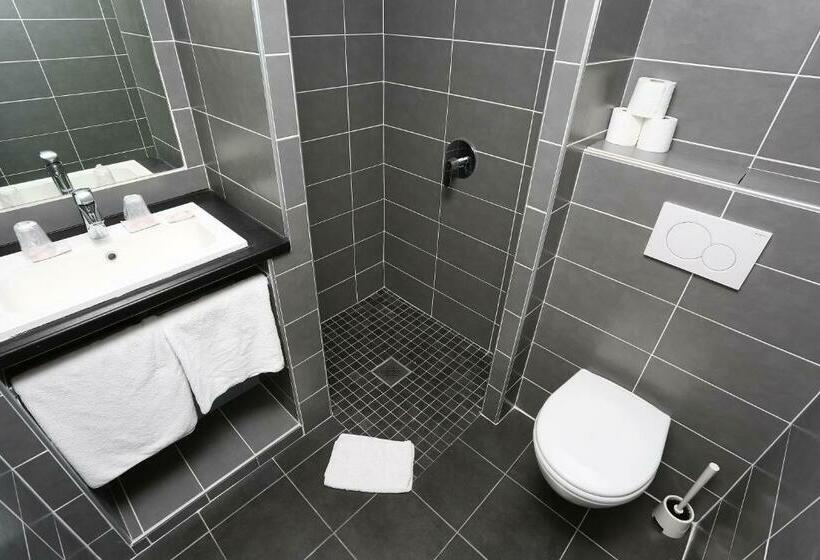 标准三人间, Hôtel & Appartements Monsigny