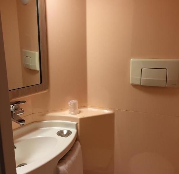 Номер Стандарт Трехместный, Premiere Classe Toulouse Sud  Portet