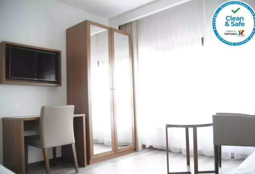 اتاق لوکس یک تخته, Exe São Lázaro