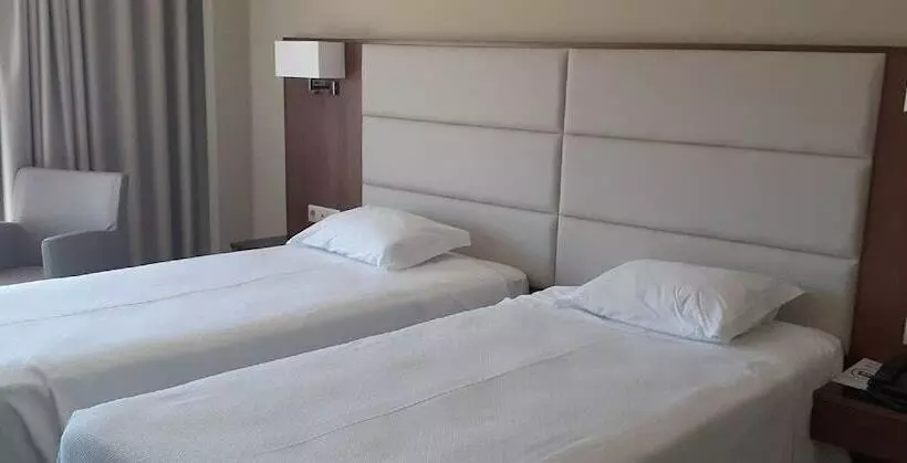 اتاق استاندارد, Exe São Lázaro