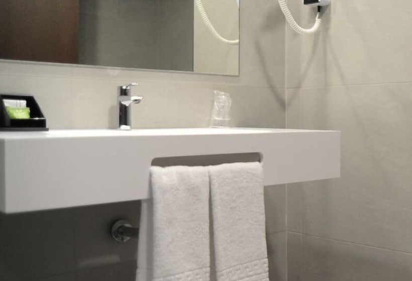 اتاق استاندارد, Exe São Lázaro