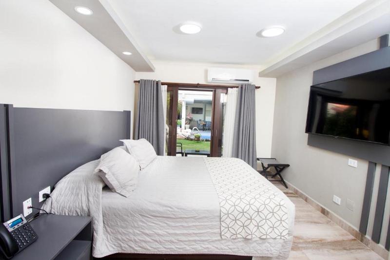 غرفة قياسية, Sirari By Regina