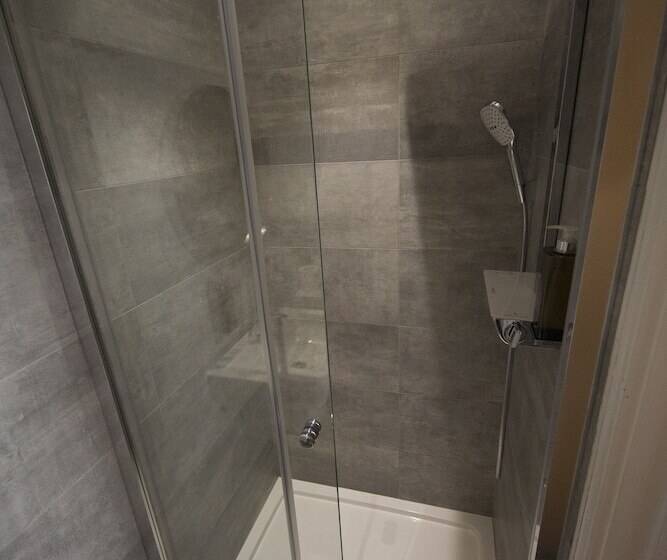 标准间, St George S Inn Victoria