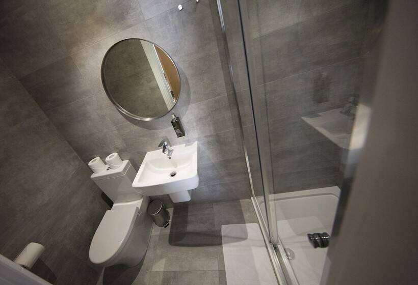 四人标准间, St George S Inn Victoria