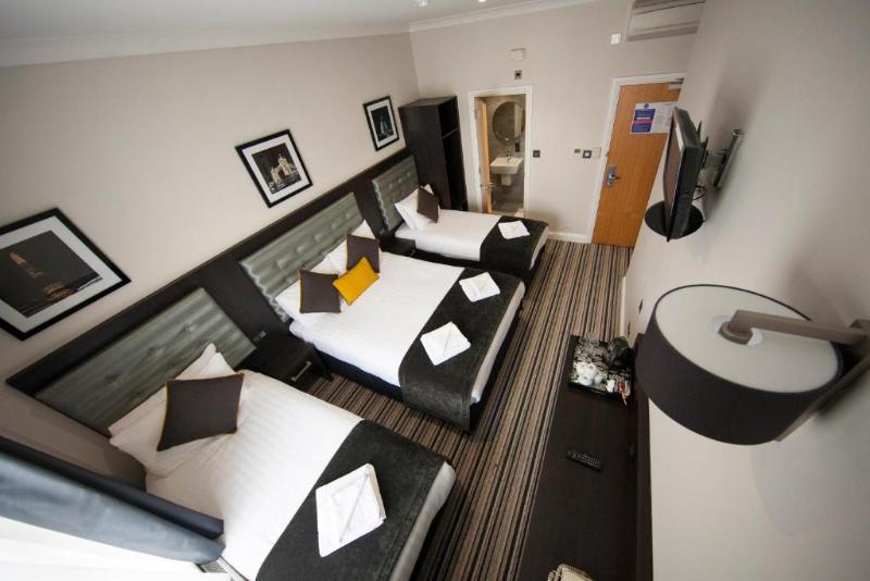 标准三人间, St George S Inn Victoria