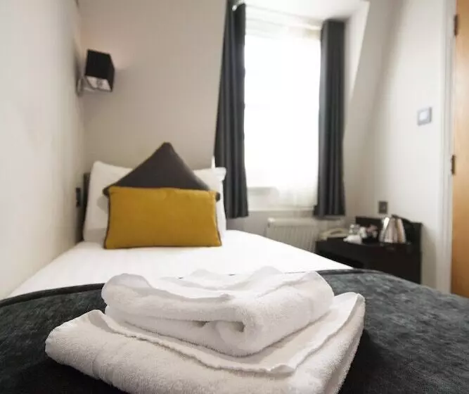 Standard Yhden Hengen Huone, St George S Inn Victoria