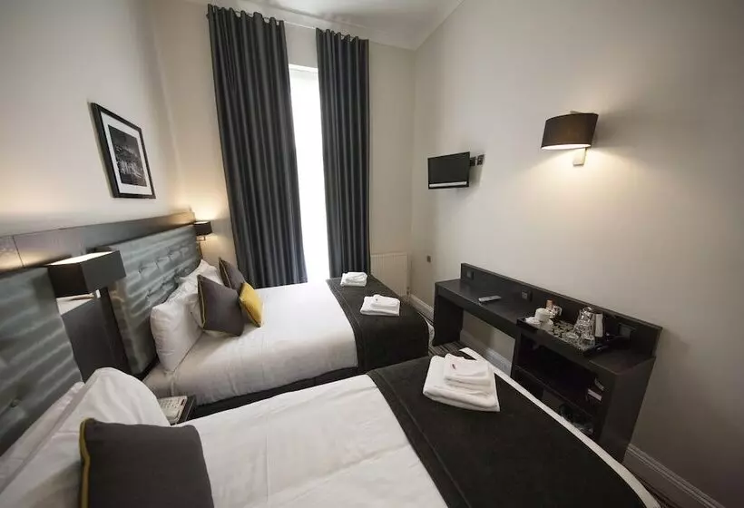 Standard Neljän Hengen Huone, St George S Inn Victoria