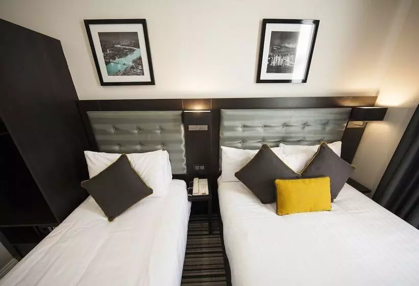 Standard Kolmen Hengen Huone, St George S Inn Victoria