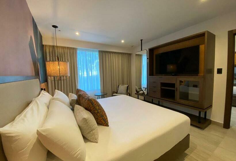 家庭间, Tropical Deluxe Princess - All Inclusive