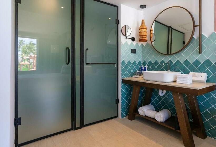 家庭间, Tropical Deluxe Princess - All Inclusive