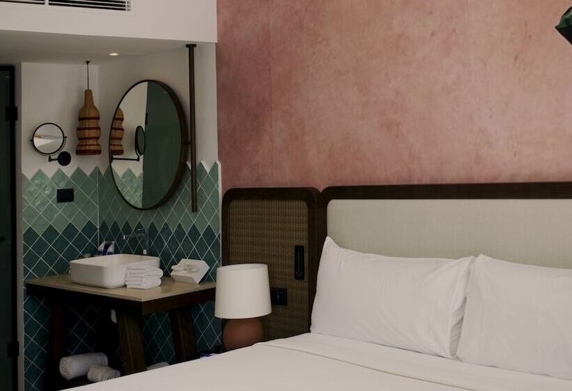 家庭间, Tropical Deluxe Princess - All Inclusive