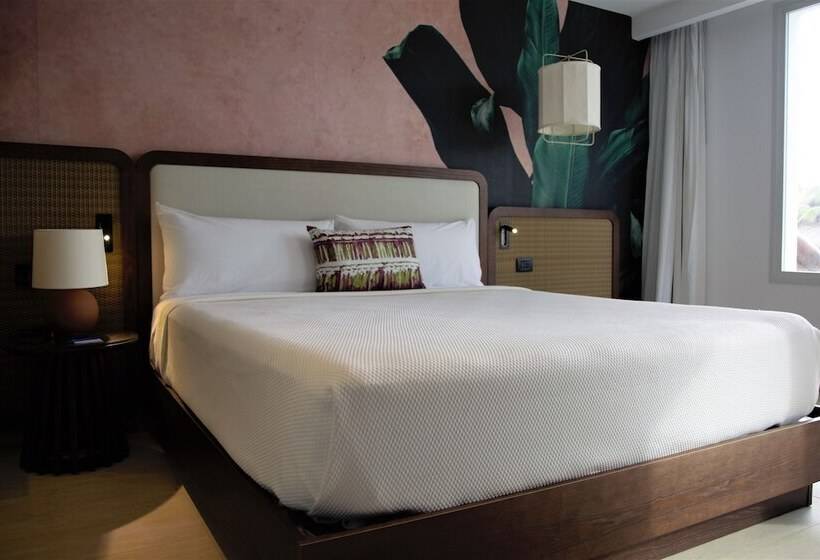 家庭间, Tropical Deluxe Princess - All Inclusive