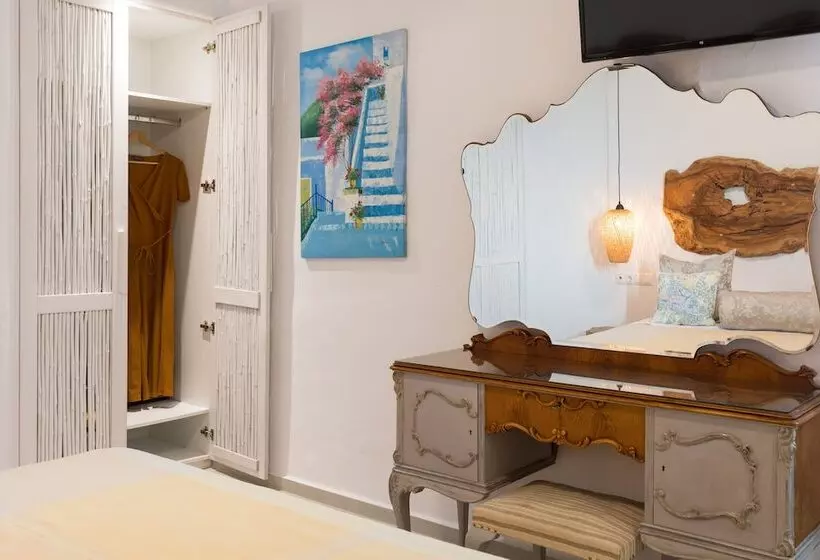 استودیو لوکس با چشم‌انداز دریا, Villa Konstantin