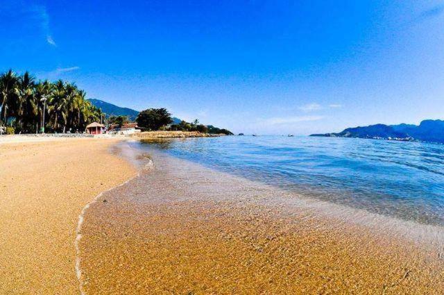 اتاق خانوادگی, Vilarejo Praia Do Perequê Suítes