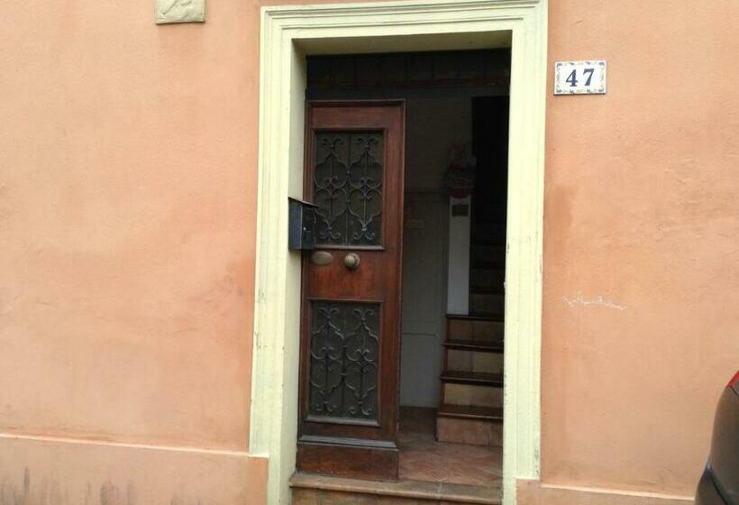 اتاق اکونومی, B&b La Castagnina