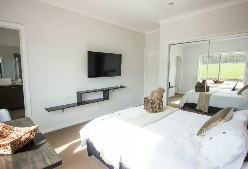 デラックスルーム, Aligning Health Retreat & Day Spa