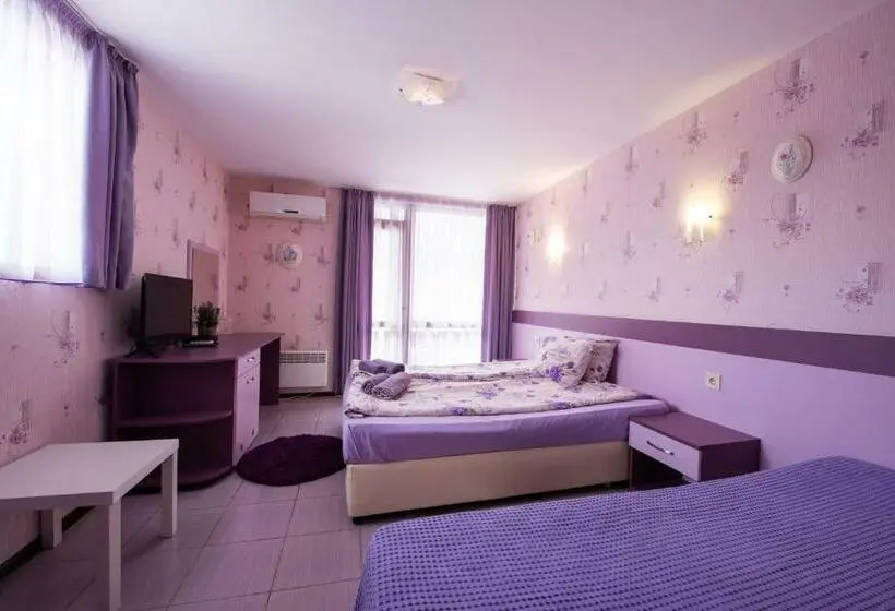 バルコニー付きスタンダードトリプルルーム, Family Hotel Enica