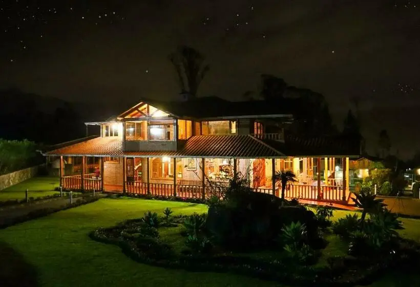 اتاق لوکس سه تخته, Hosteria San Clemente