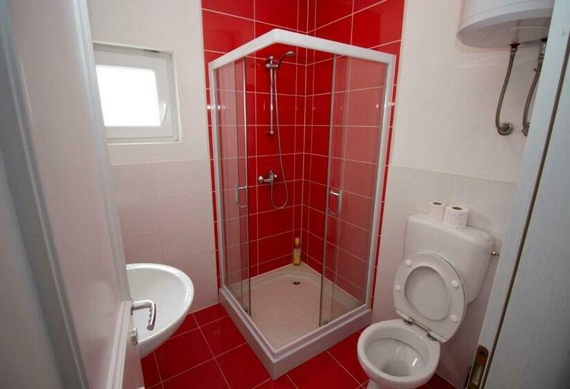 اتاق لوکس خانوادگی, & Rooms Lombrelle