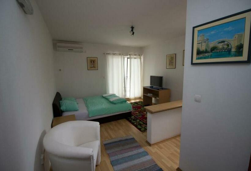 اتاق لوکس با بالکن, & Rooms Lombrelle