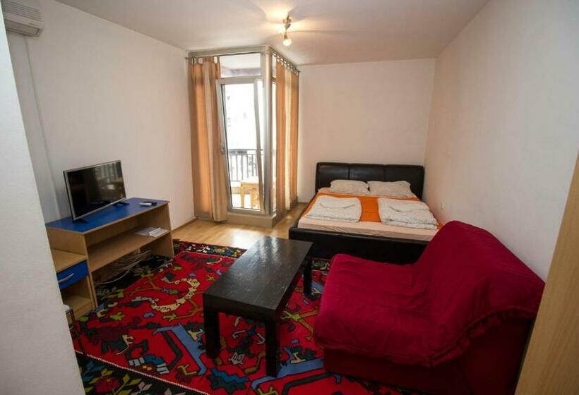 اتاق استاندارد سه تخته با بالکن, & Rooms Lombrelle