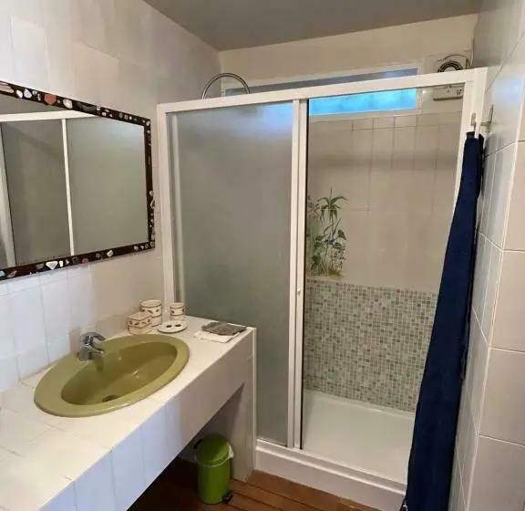 Bungalow Standard, La Masa