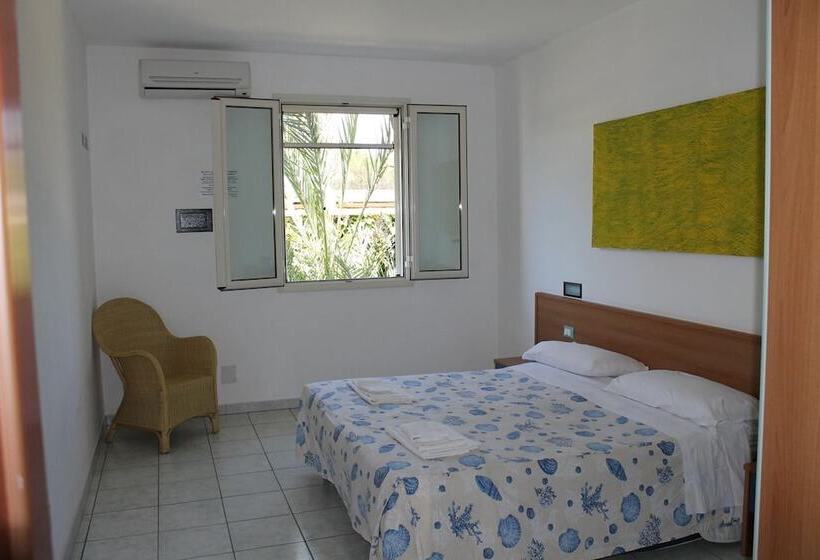 Apartament 1 Sypialnia Wewnętrzny, Residence Punta Cassano   In Piscina Sulla Spiaggia Di Sabbia