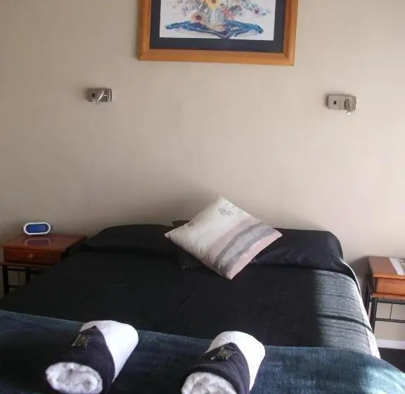 スタンダードトリプルルーム, Sun Valley Motel