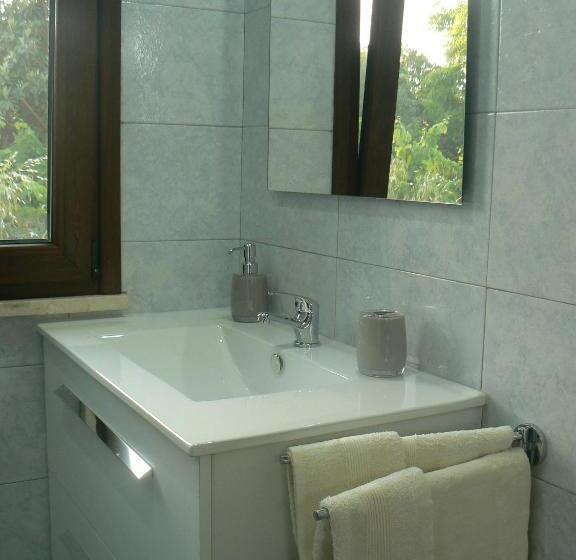 Standard Værelse Pooludsigt, Istentales Alghero