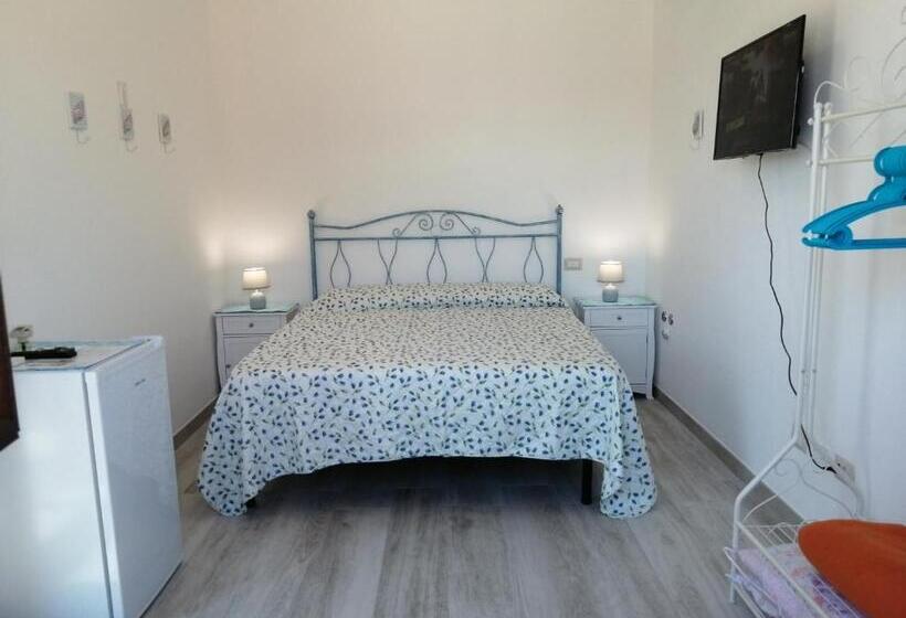 Standard Værelse Pooludsigt, Istentales Alghero