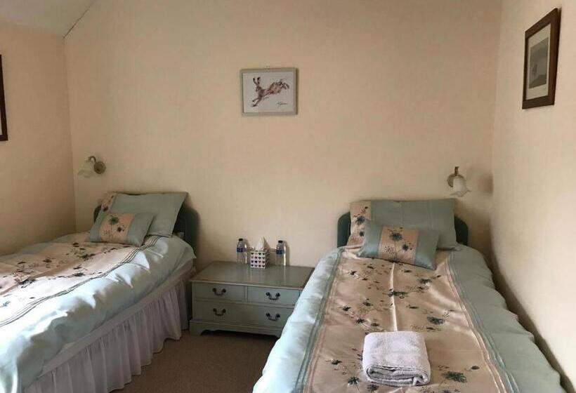 基本间, The Carew Arms